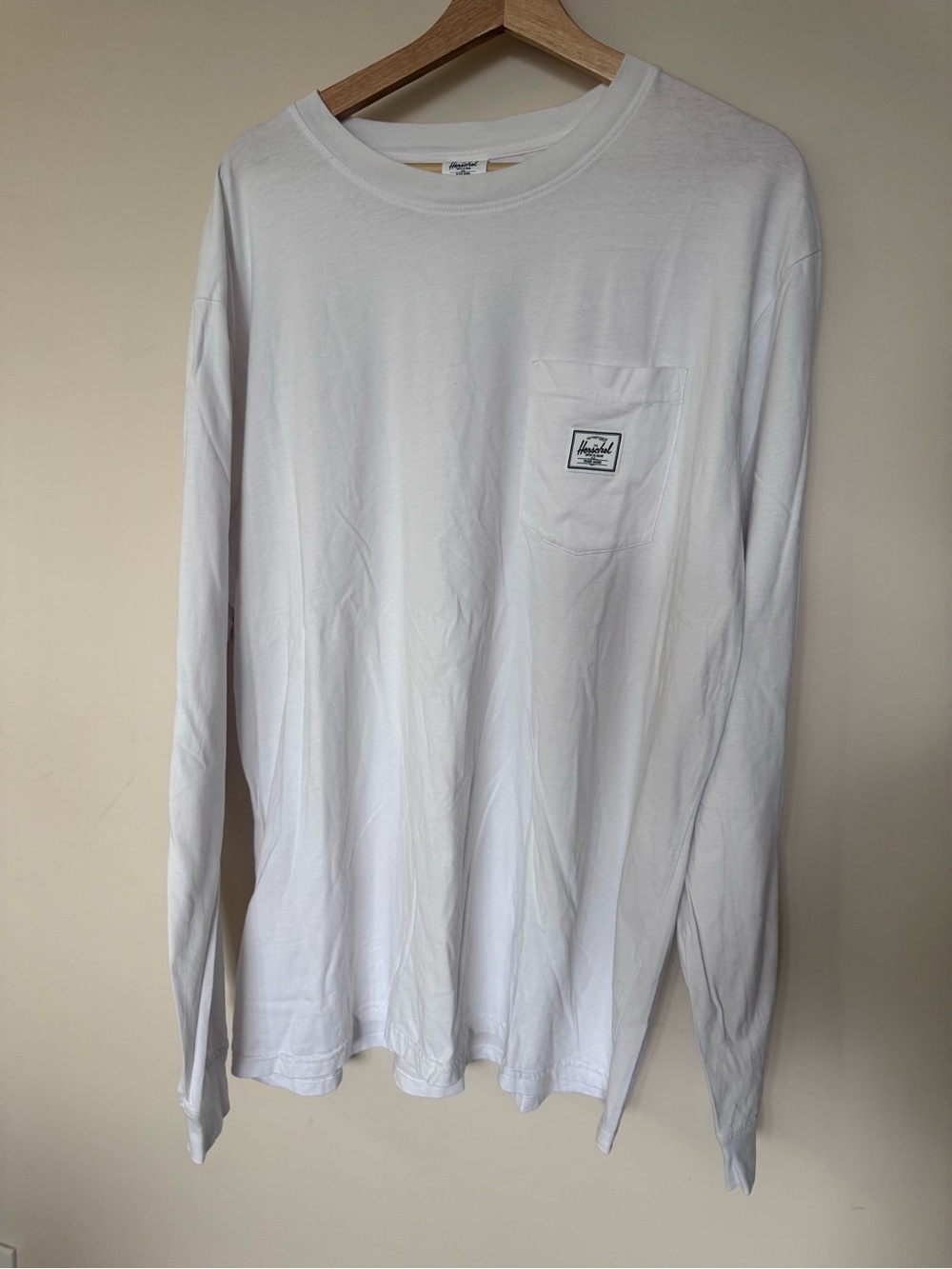 Herschel Men's Long-Sleeve Pocket T-Shirt - White